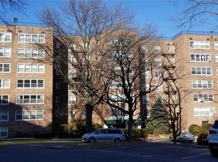 21165 23rd Ave APT 3J, Bayside, NY 11360