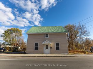 31 Daniel St N, Arnprior, ON K7S 2K6