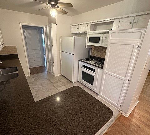 5th image of 217 Dianna Dr