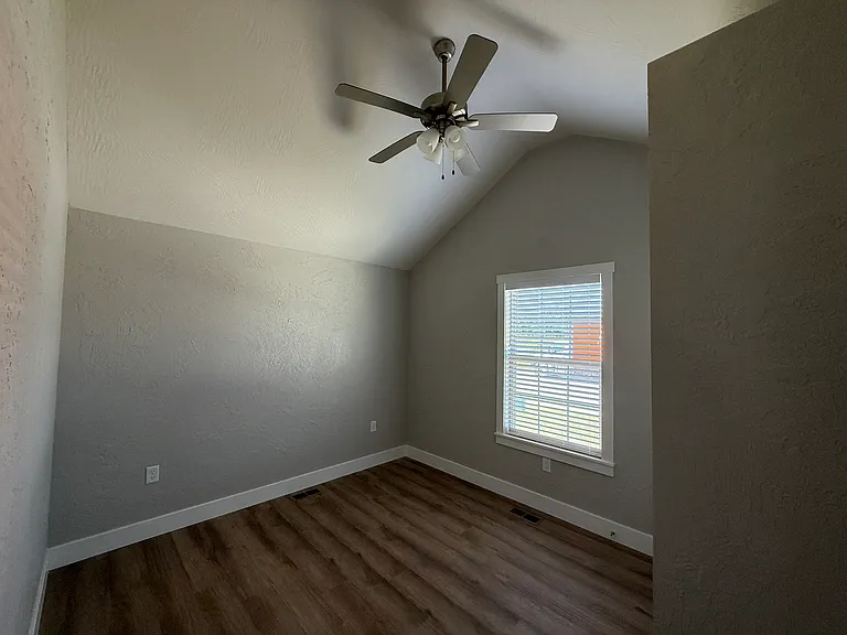 3860 W Riley St — Photo 12