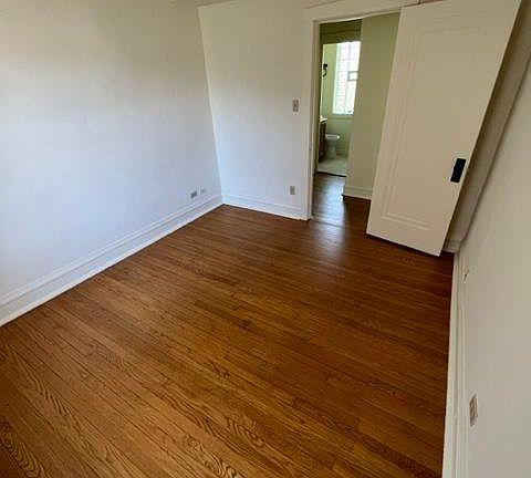 5th image of 4263 W Sunnyside Ave #2