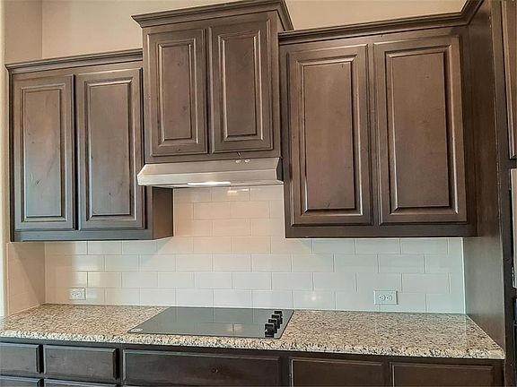 3rd image of 1036 Legacy Oaks Dr