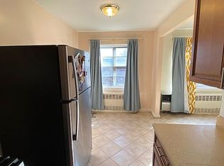 25-58 43rd St #2B, Astoria, NY 11103