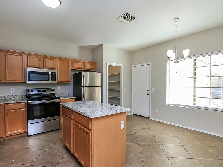 6574 S Pearl Dr — Photo 5