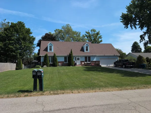 2871 Knottingham Ln, Stevensville, MI 49127