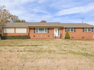 5009 Wainwright Rd, Mc Leansville, NC 27301