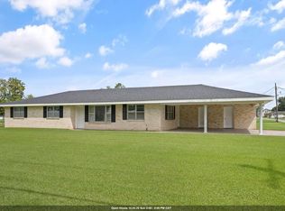 13272 Acorn St, Vacherie, LA 70090