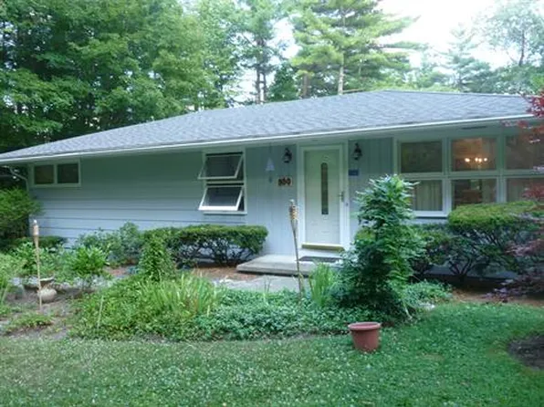 880 East St, Lenox, MA 01240