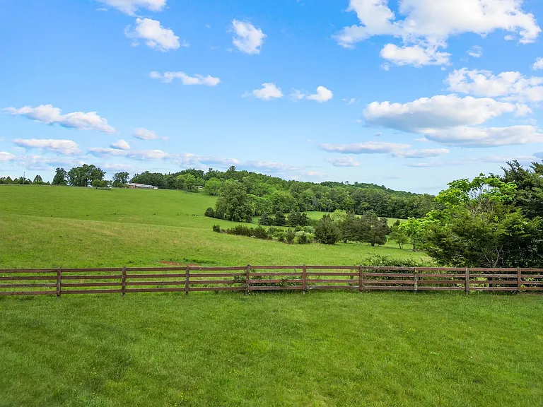 The Meadows in Glade HIll, VA — Photo 30