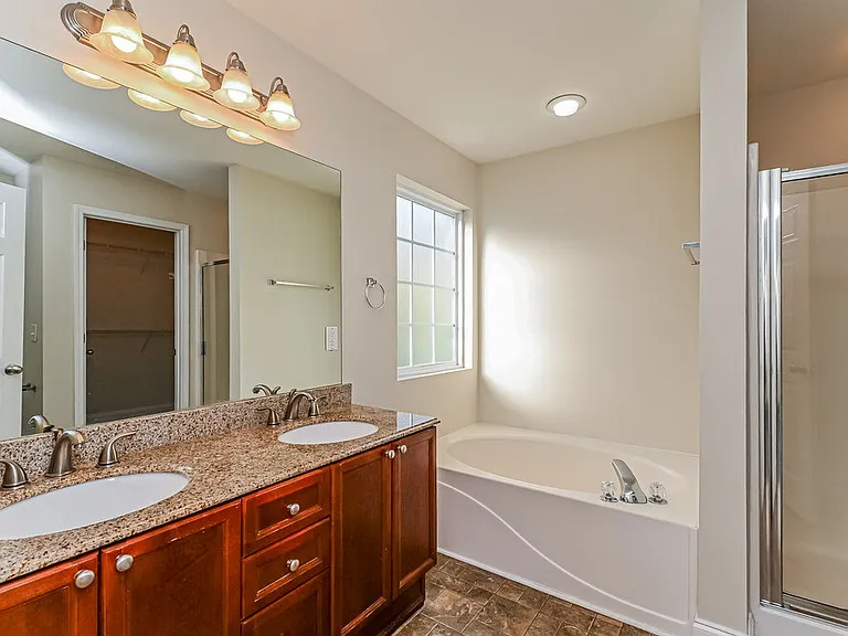 1565 Bridgecrest Dr — Photo 12
