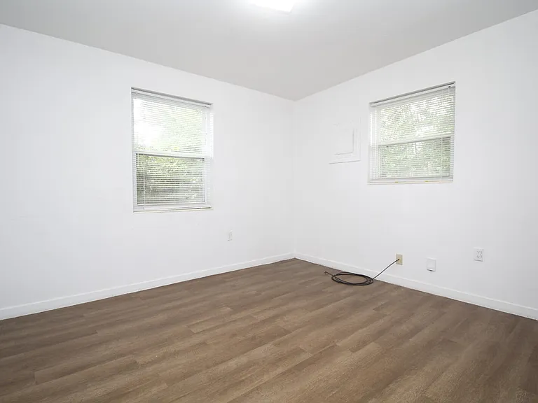 3875 Arbutus Dr — Photo 12