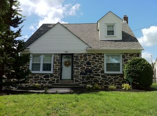 1312 Center Rd, Drexel Hill, PA 19026