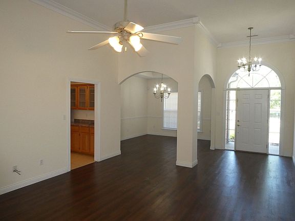 3rd image of 4005 Watertown Pl