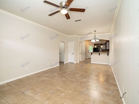 5th image of 1612 Stanley Dr Unit 100