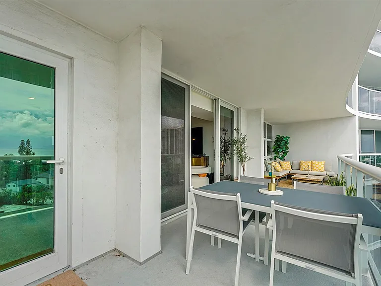2841 N Ocean Blvd #1004 — Photo 8