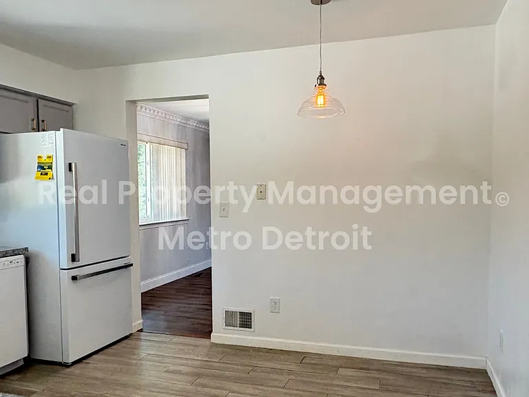 6994 York St — Photo 6