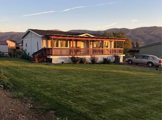 415 Spring Cir SW, Mattawa, WA 99349