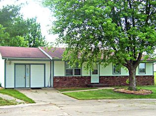 510 Fairview Dr, Pleasantville, IA 50225