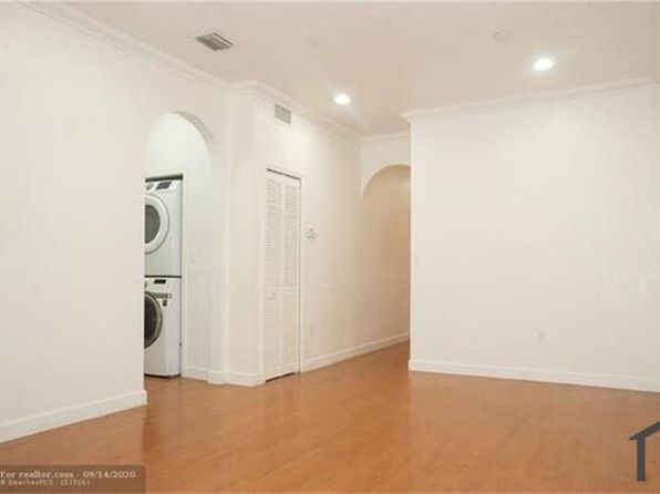 7070 NW 177th St APT 206