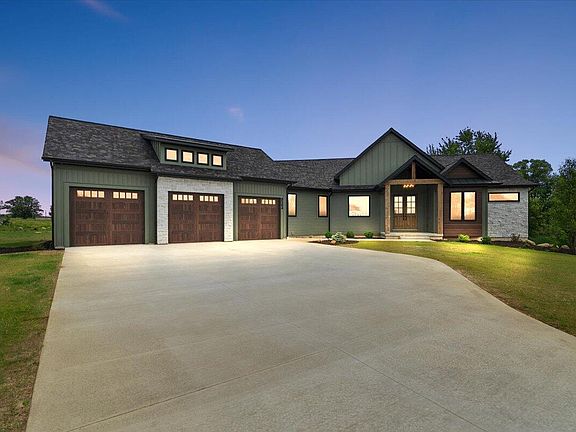 2nd image of 8584 Bosque Dr SE