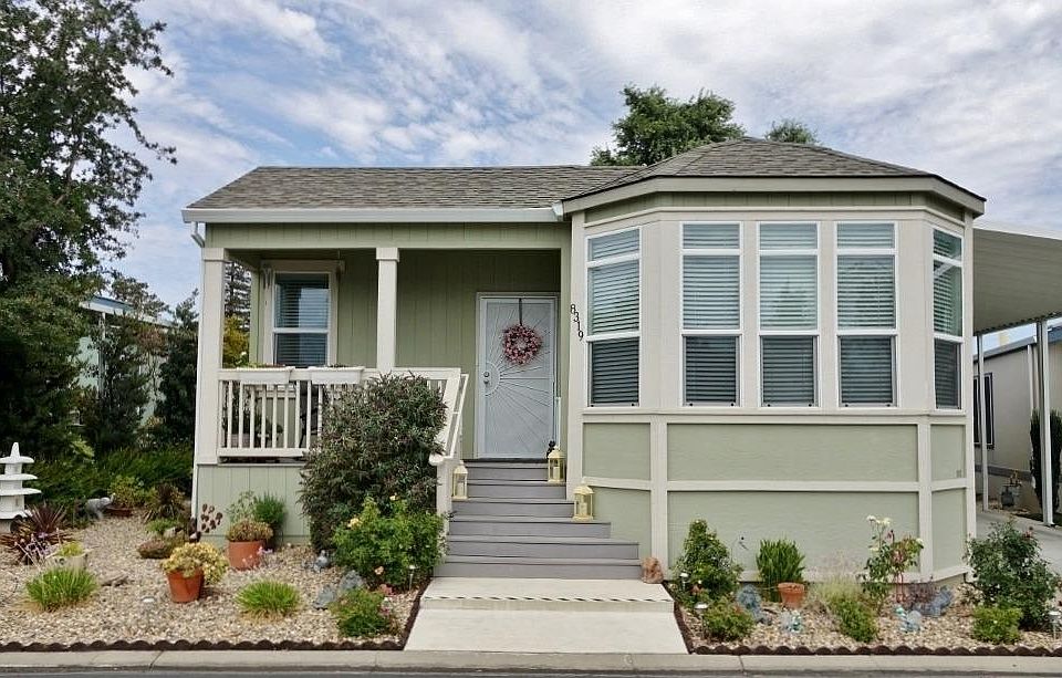 1st image of 8319 Oak Front Ln