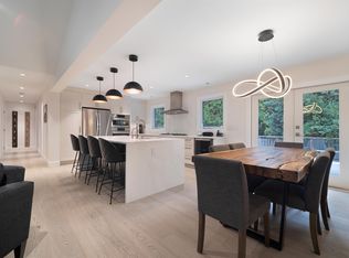 2488 Belloc St, North Vancouver, BC V7H 2L1