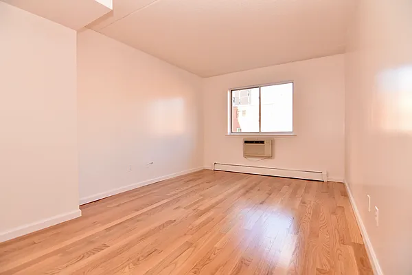 Rented by Bohemia Realty Group | media 4