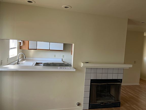 2nd image of 471 S Arcade Dr