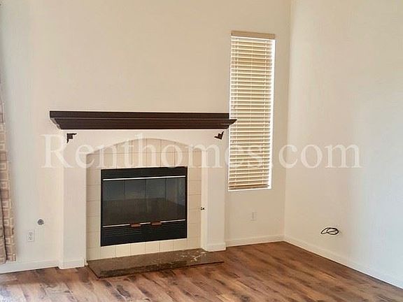 3rd image of 12490 Creekview Dr