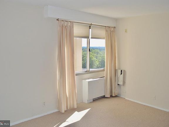 2nd image of 4515 Willard Ave APT 2105S