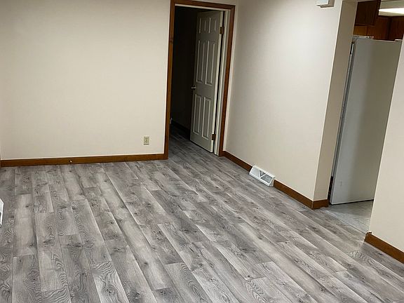 2nd image of 951 Pine St