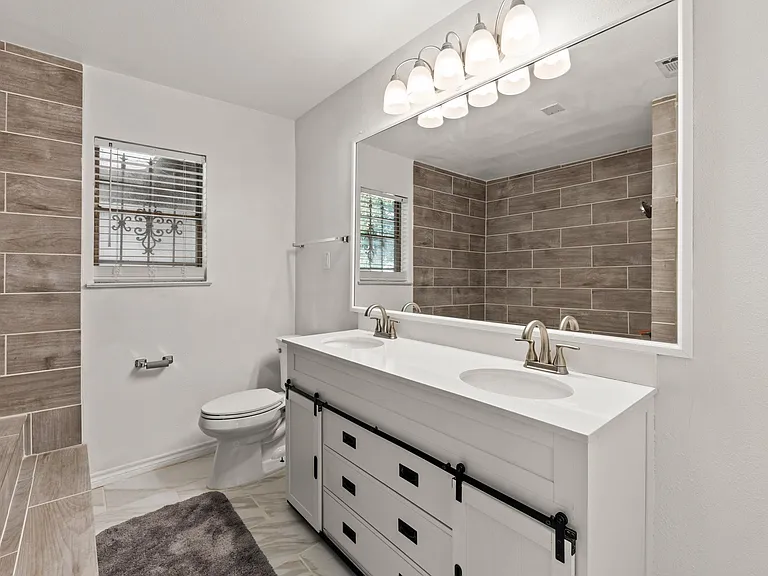 Serenade Ln — Photo 6