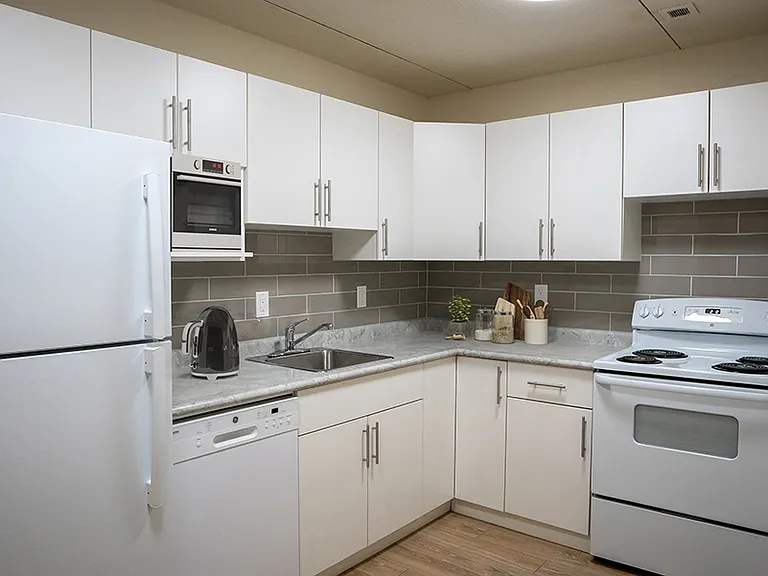 305 Mandalay Dr #301 — Photo 5
