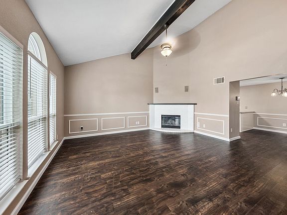 4th image of 6104 Sandy Ln