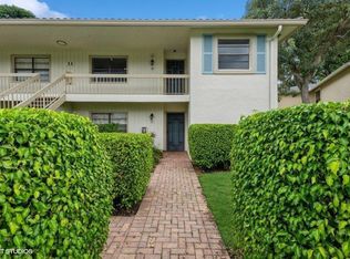 11 Westgate Ln APT D, Boynton Beach, FL 33436
