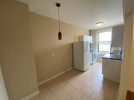 Rented by Tri Boro Terrace Realty | media 21