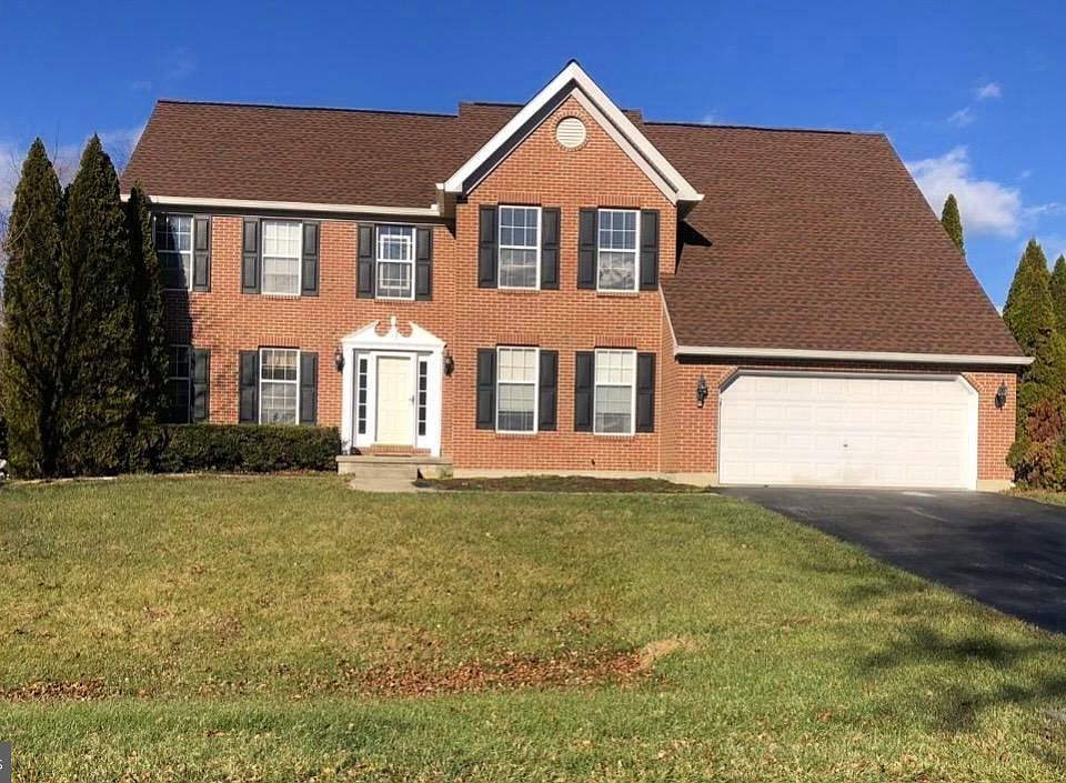 1st image of 4 Riva Ridge Ln