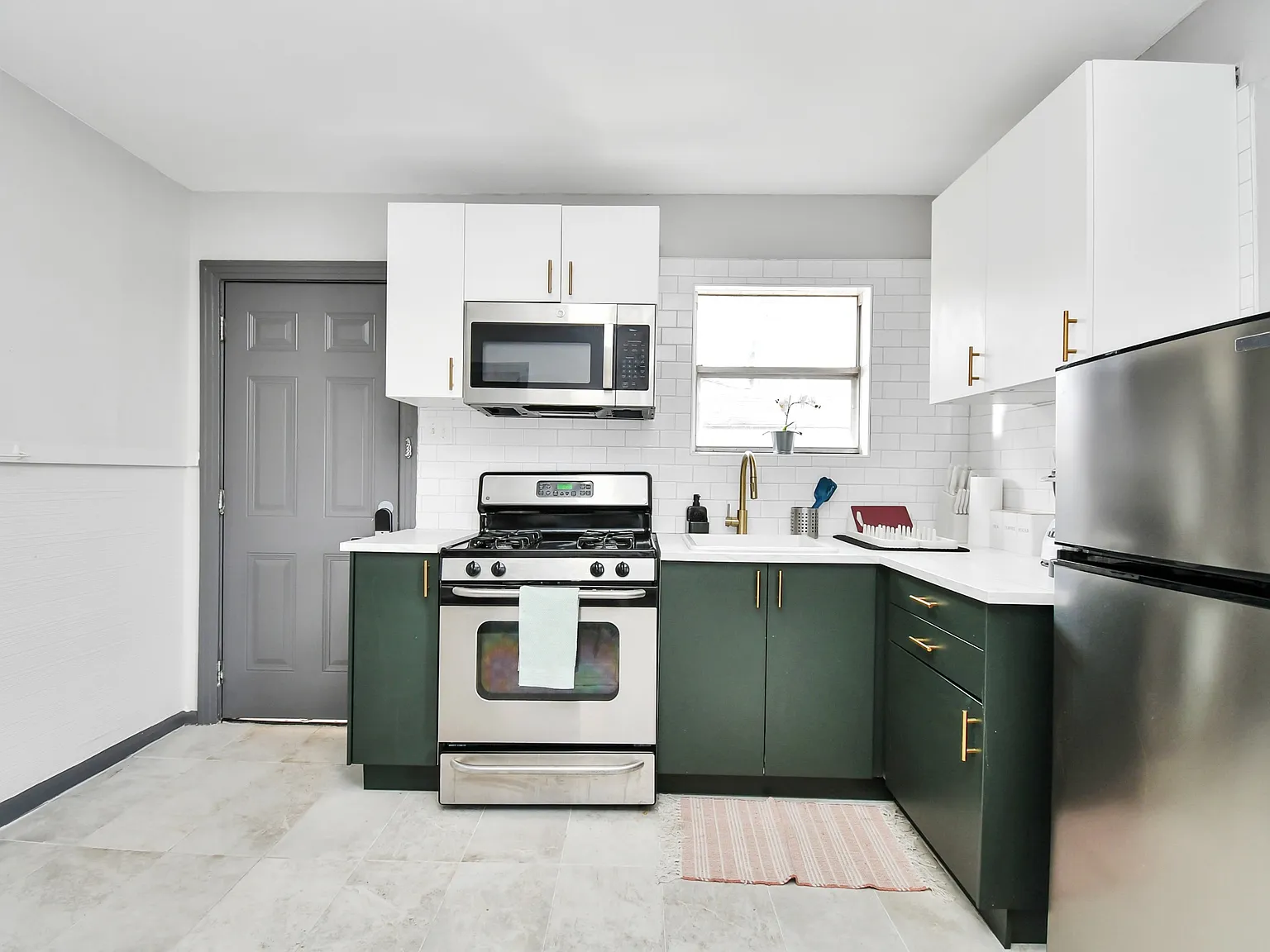 1 bed, 650 sqft, $1,599 — Photo 2