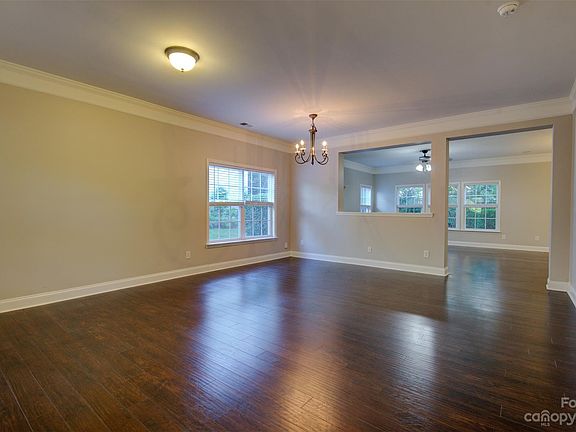 2nd image of 10318 Glenburn Ln