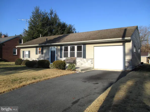 739 Stouffer Ave, Chambersburg, PA 17201