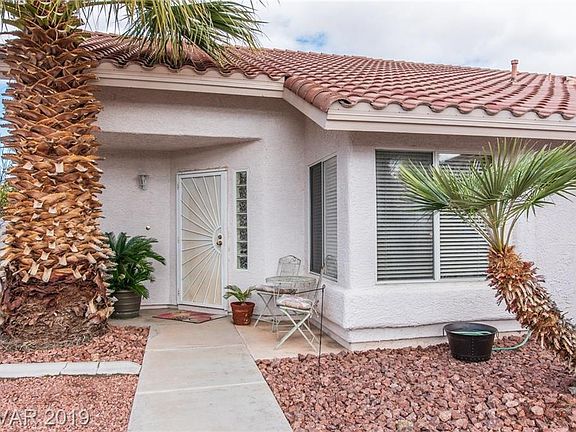 4th image of 858 Coral Cottage Dr