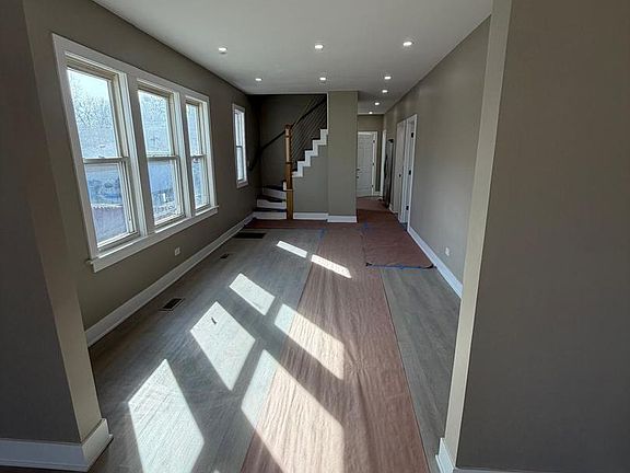 4th image of 10426 S Calhoun Ave