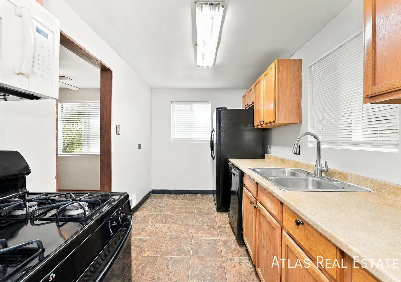 Available Now!! 2bed/1bath Brick Duplex! — Photo 1