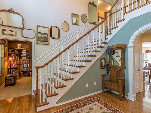 3rd image of 8704 N Malvern St