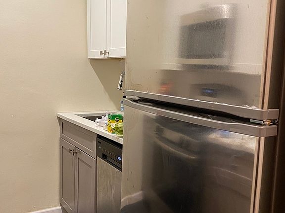 5th image of 130 Clarkson Ave APT 2F