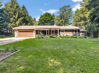 6775 Glacier Dr, West Bend, WI 53090