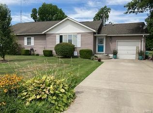 1005 N James St, Sparta, IL 62286