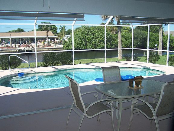 5th image of 4027 Rock Creek Dr