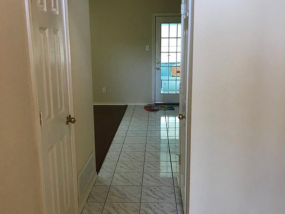 3rd image of 1514 Lakeshore Dr