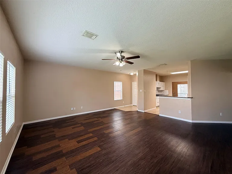 15423 Fir Woods Ln — Photo 8